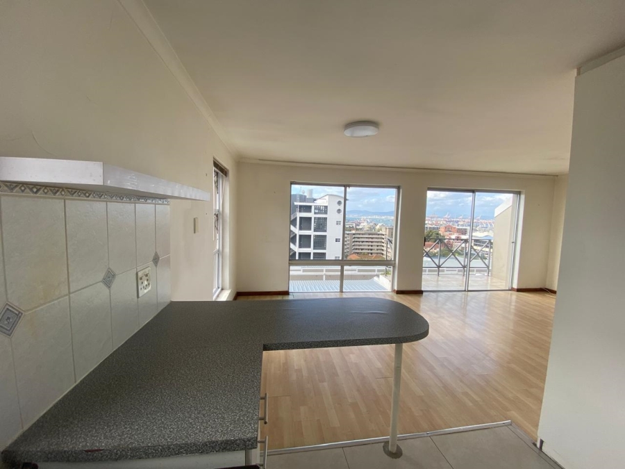 To Let 2 Bedroom Property for Rent in Green Point Western Cape